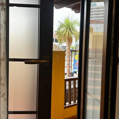 Leona Coastal Apartament